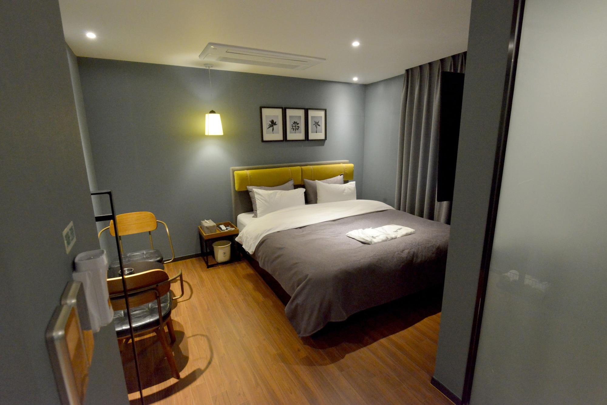 Brown Dot Hotel Changwon Eksteriør billede