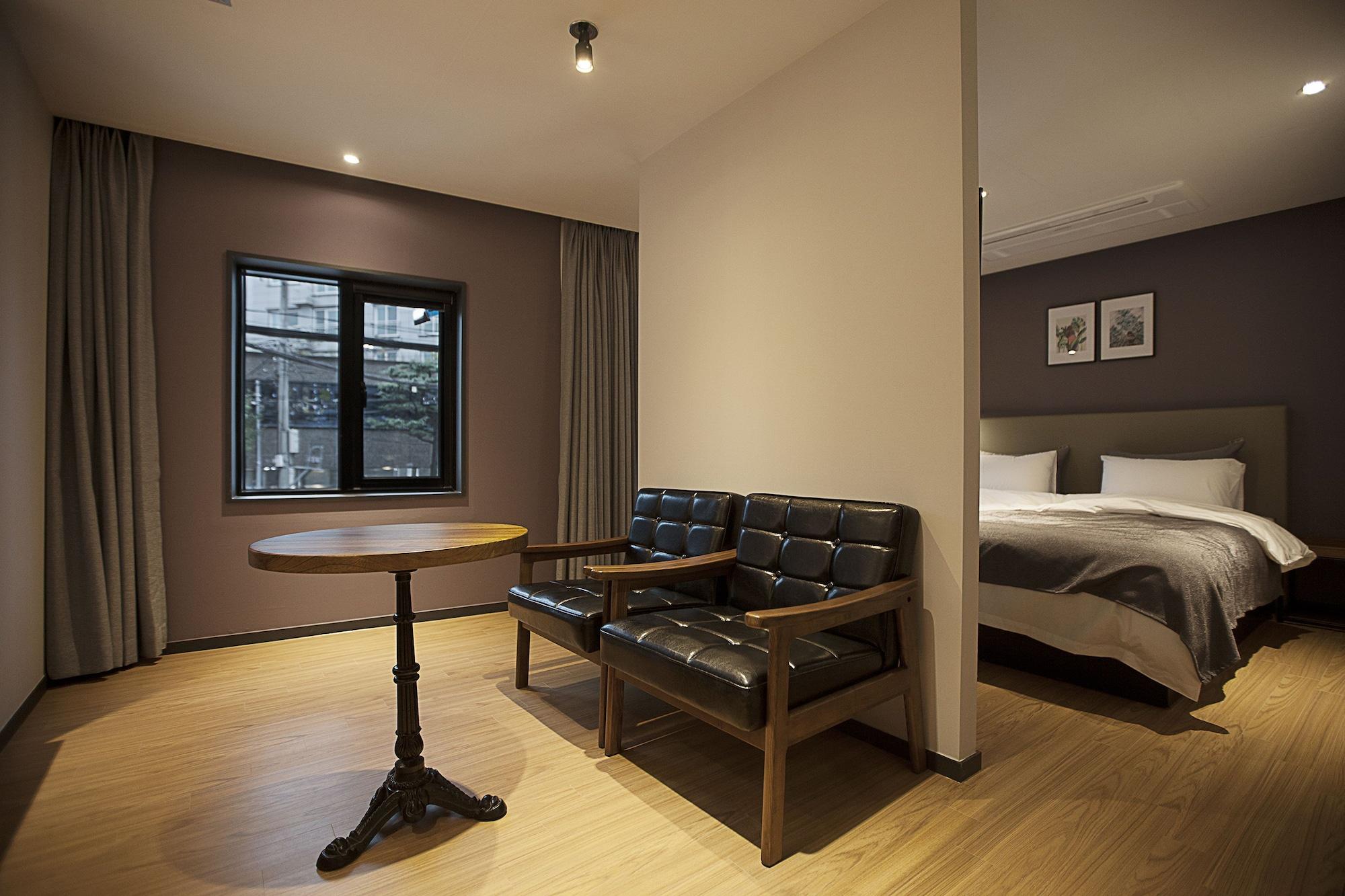 Brown Dot Hotel Changwon Eksteriør billede