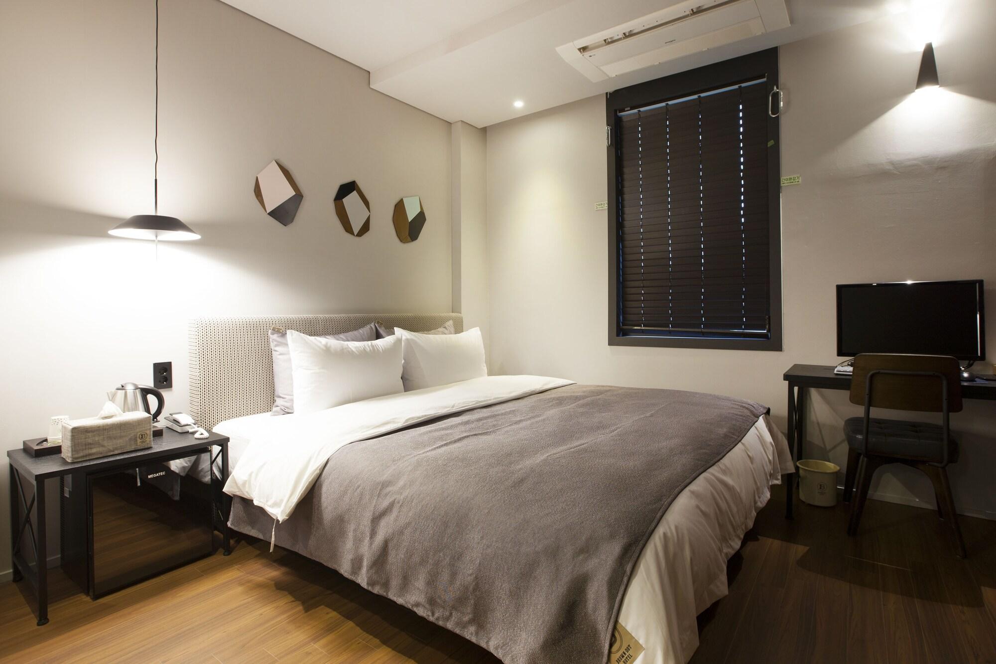 Brown Dot Hotel Changwon Eksteriør billede