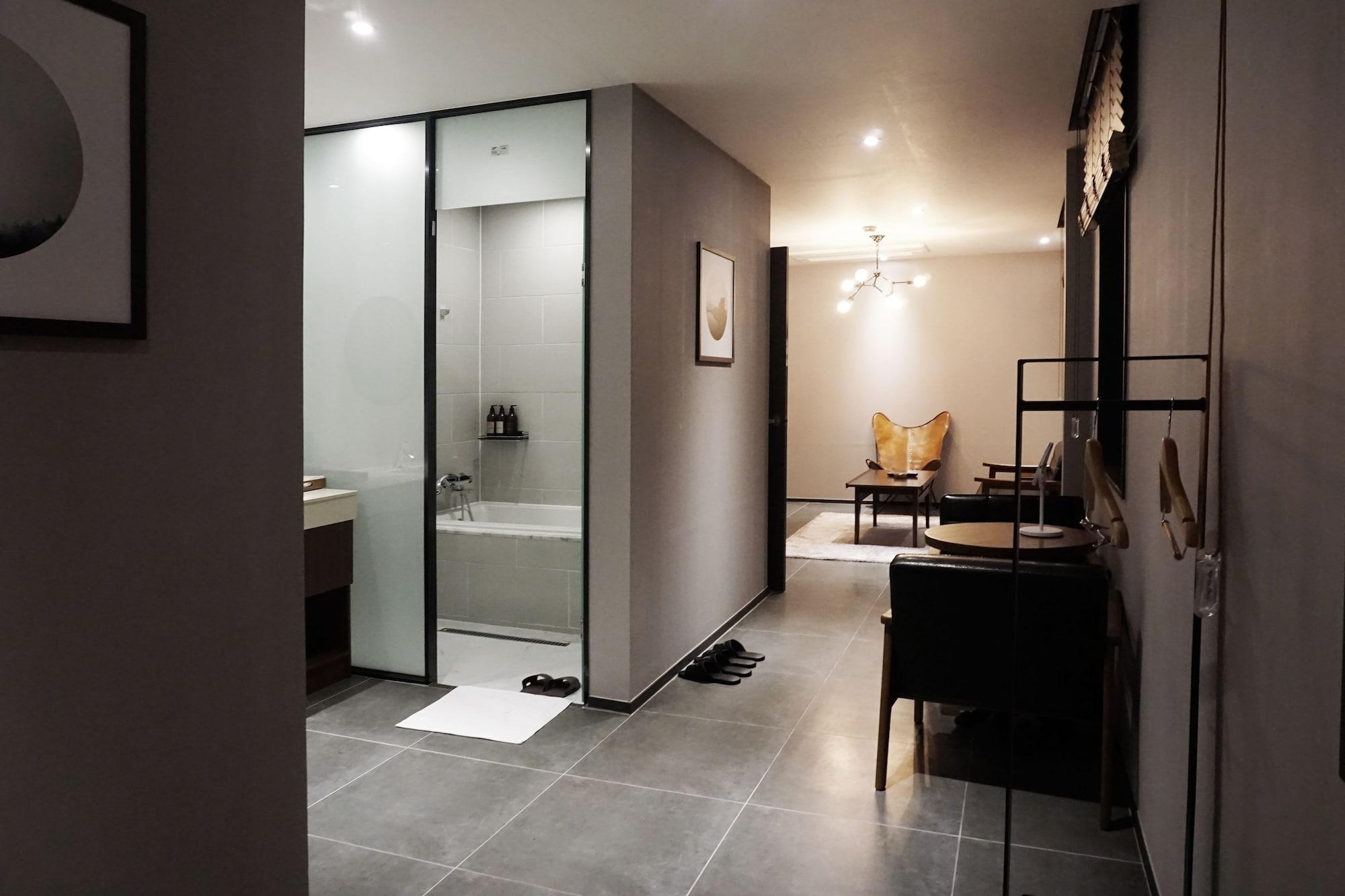 Brown Dot Hotel Changwon Eksteriør billede