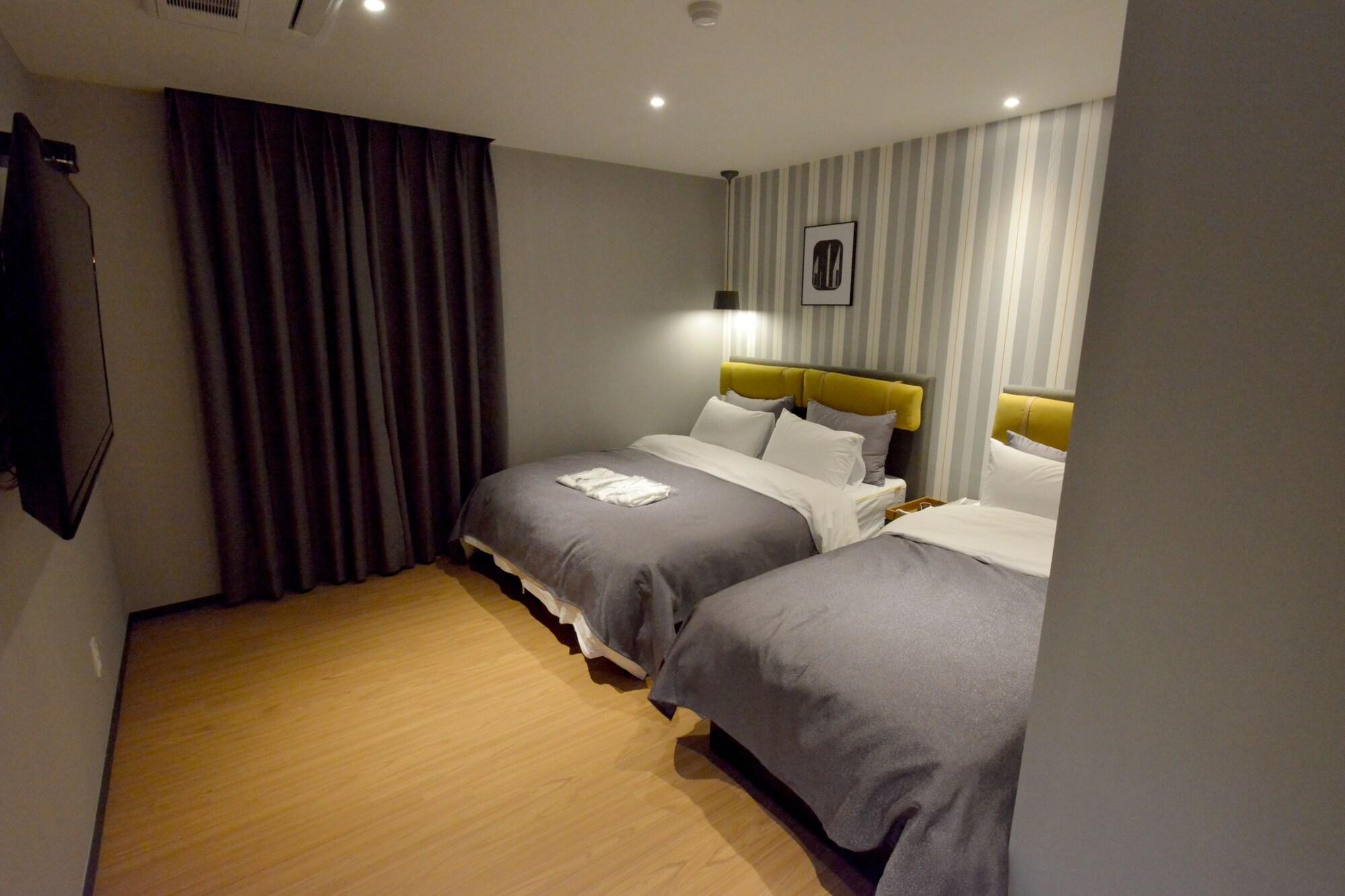 Brown Dot Hotel Changwon Eksteriør billede