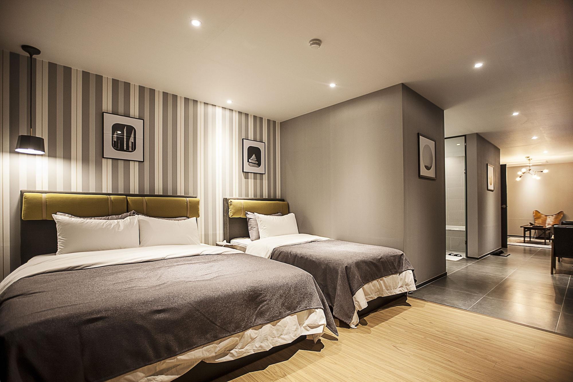 Brown Dot Hotel Changwon Eksteriør billede