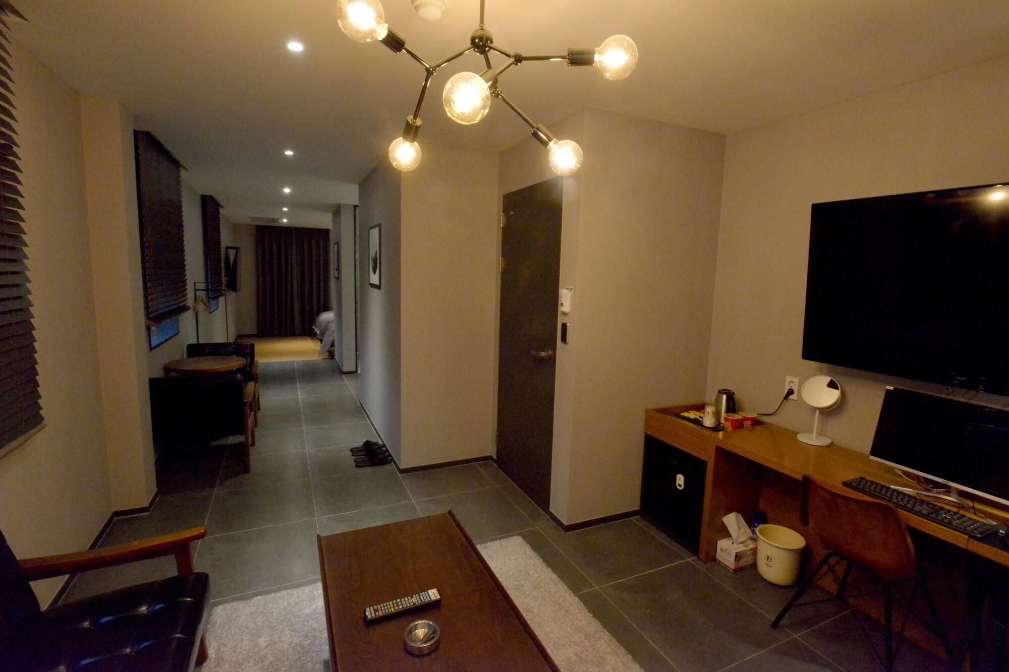 Brown Dot Hotel Changwon Eksteriør billede