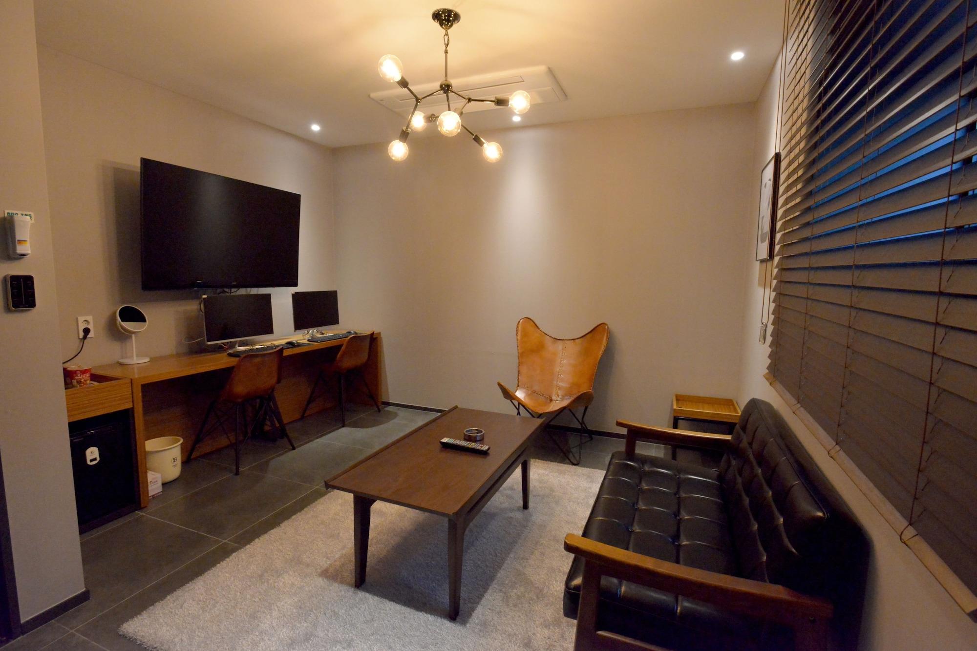Brown Dot Hotel Changwon Eksteriør billede
