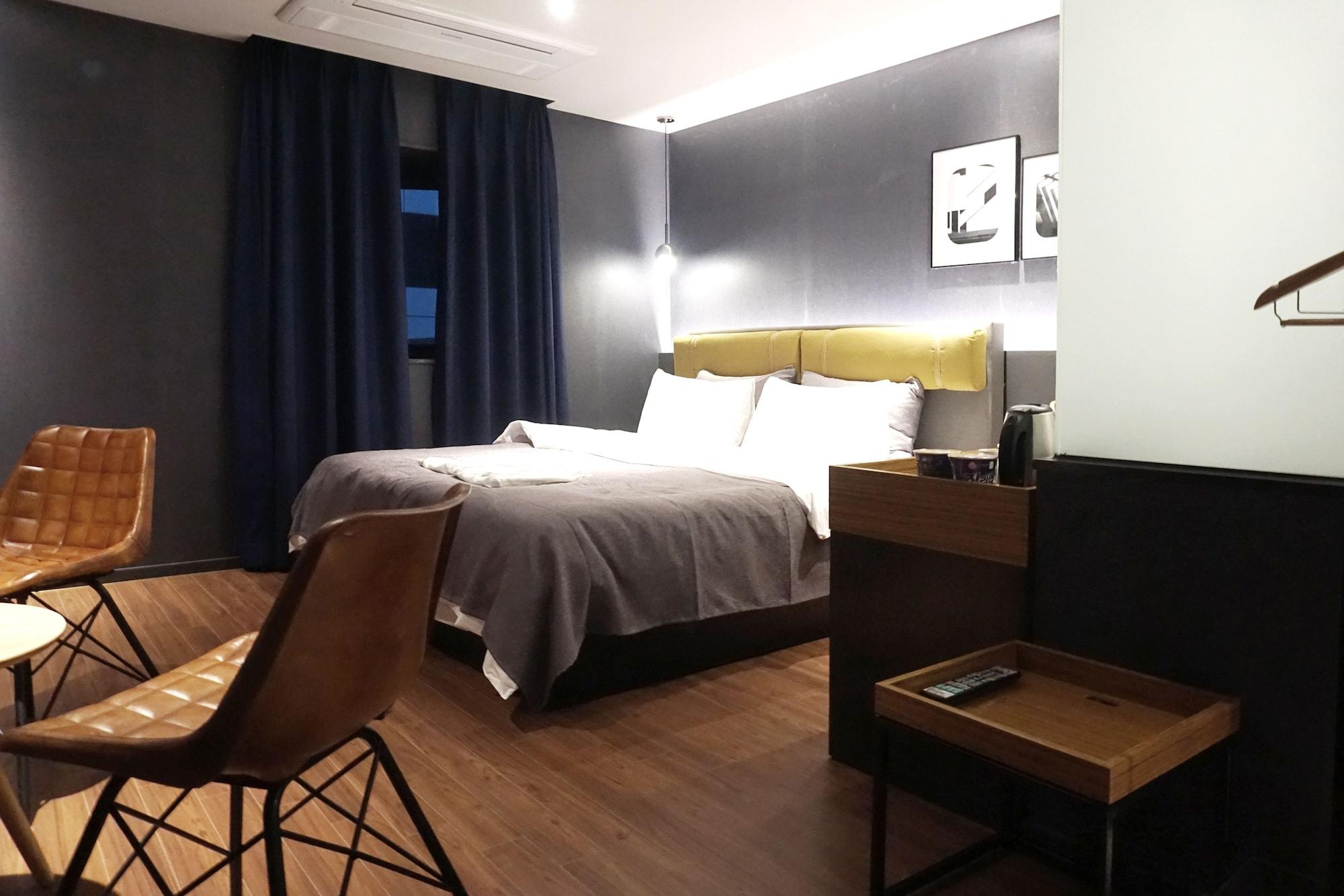 Brown Dot Hotel Changwon Eksteriør billede