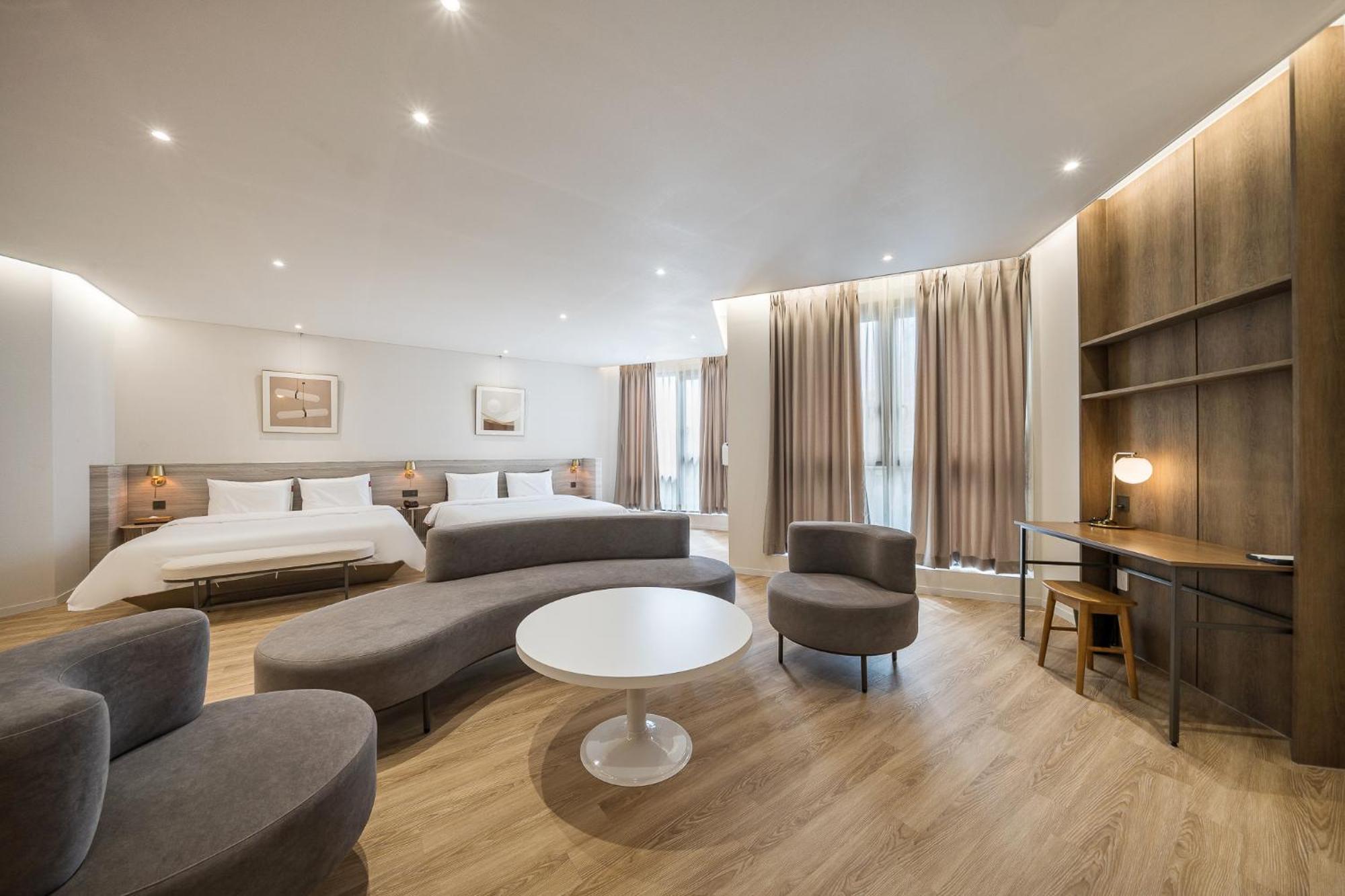 Brown Dot Hotel Changwon Eksteriør billede