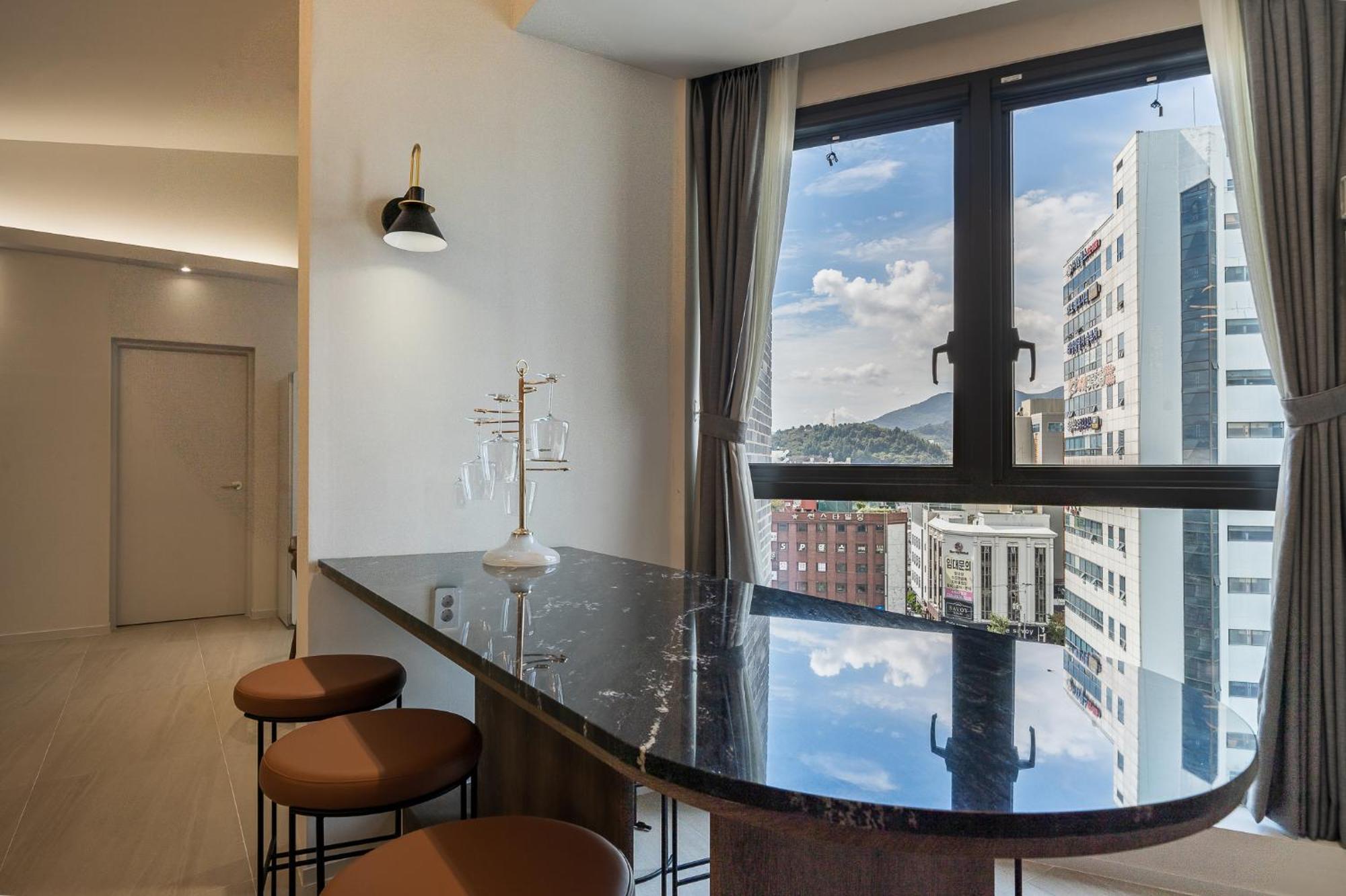 Brown Dot Hotel Changwon Eksteriør billede