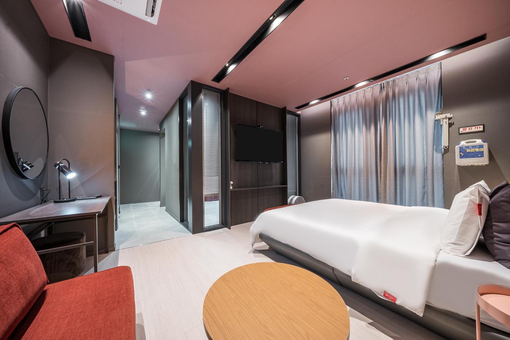 Brown Dot Hotel Changwon Eksteriør billede